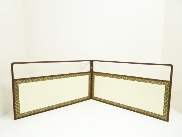 利休梅・七宝繋風炉先屏風（箱付）